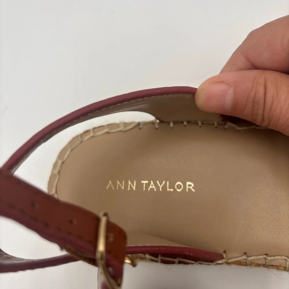 Ann‎ Taylor Striped Espadrilles in Cream and Pink